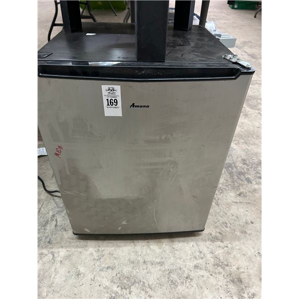 Amana SS Style Mini Ref, Masterbilt 7  in 1  Smoker