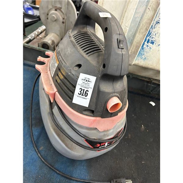 Husky Wet/Dry Vac