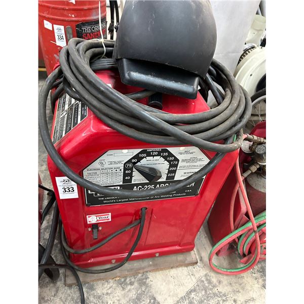 Lincoln A/C 225 Arc Welder w/Mask