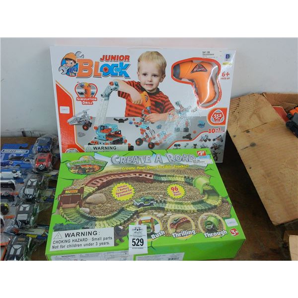 Dinosaur World Car Track, Jr. Block Erector Style Kit Robot