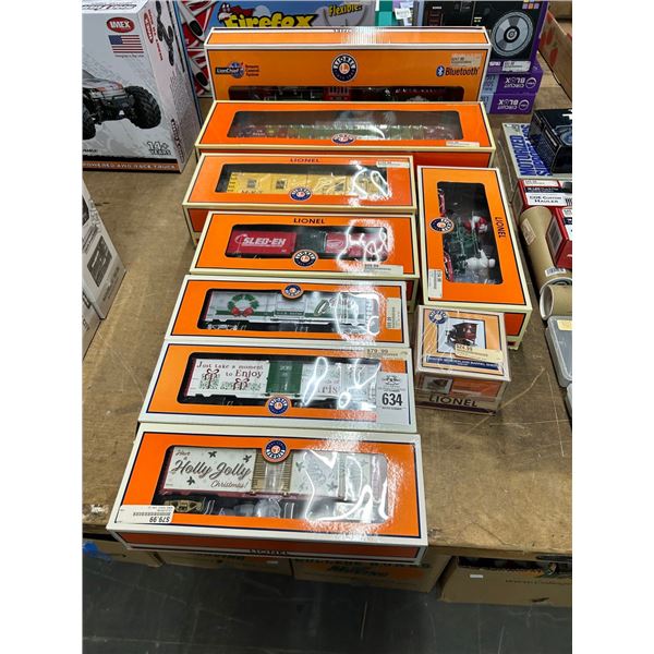 8-Lionel Locomotive/Train Cars - 8 X $