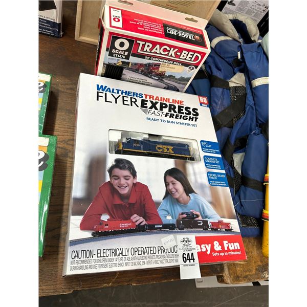 Walter Trainline Flyer Express Train Set, Ho Scale Trackbed