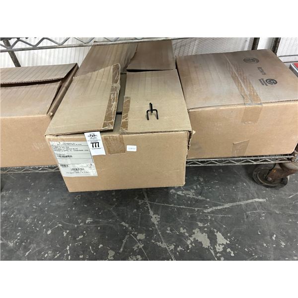 Peg Wall Pegs - 4 Boxes