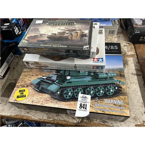 War Hammer/Other Tank Model w/Cruise Set - 4 Pc.