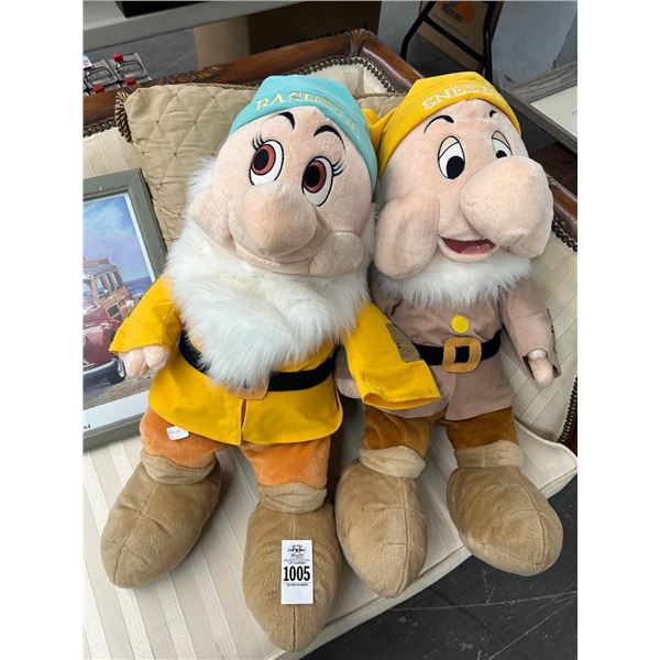 Bashfull/Sneezy 30" Plush Toys - 2