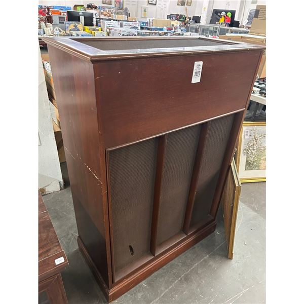 Vintage Tube Speaker Set in Cherry Cabinet