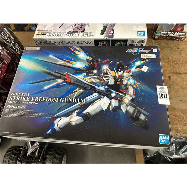 Strike Freedom Gundom ZGMFX20A Robot