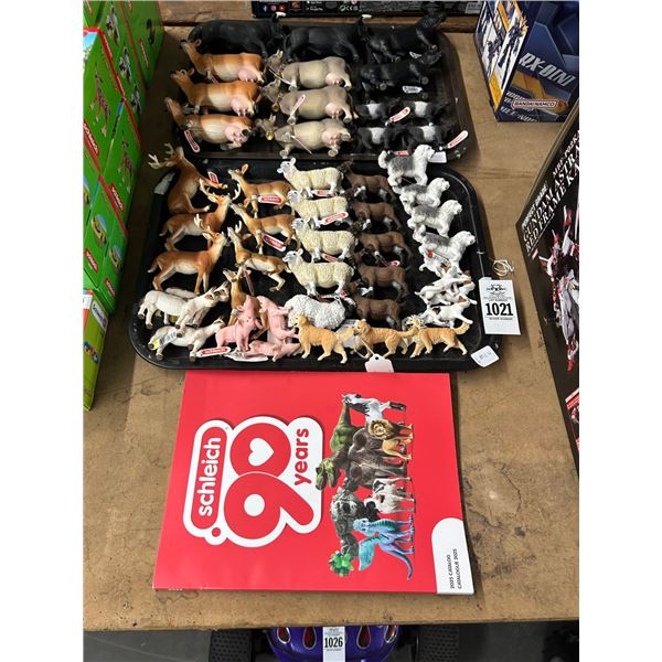 Slike Animal Figurines w/Books