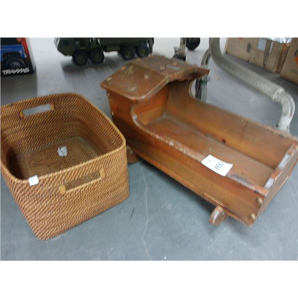 Vintage Bassinet, Basket