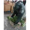 Image 1 : Shlike Approx. 5' Gorilla Advertising Figurine