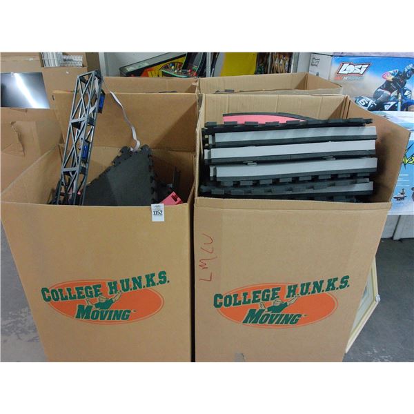 Boxes 4 w/Interlocking Rubber Floor Panels