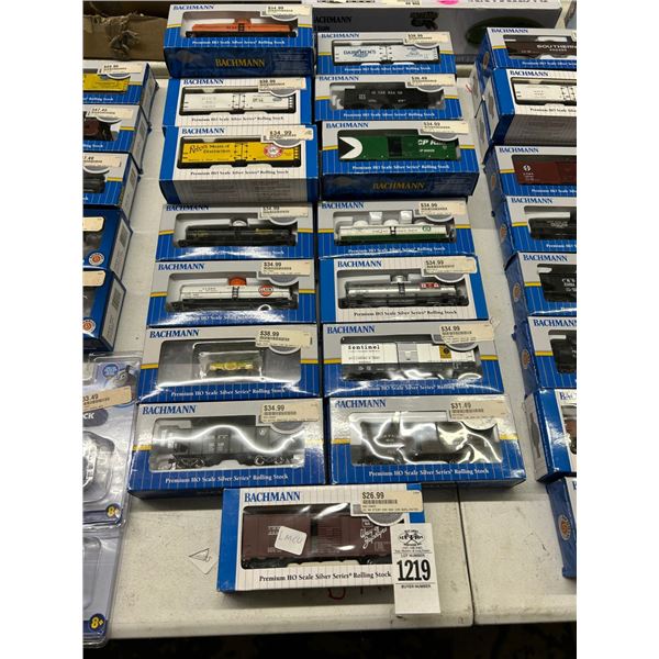 22-Boxman Ho Train Cars - 22 X $