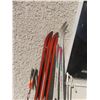 Image 2 : 2 Sets Skiis and Poles
