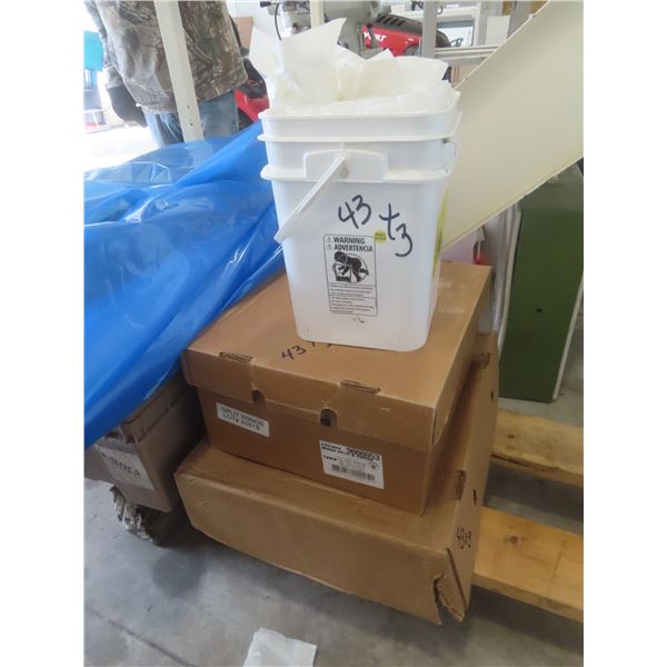 2000 Approximatly White Plastic Bags 12x20