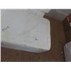Image 3 : 2 Igloo Xlarge Coolers 39x17x20