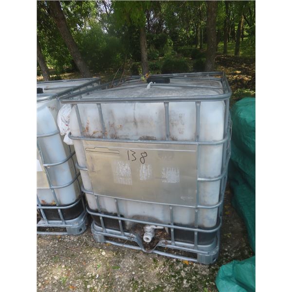 200 Gallon Water Tank with Metal Frame