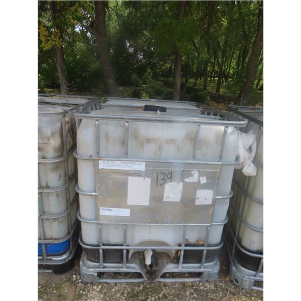 200 Gallon Water Tank with Metal Frame