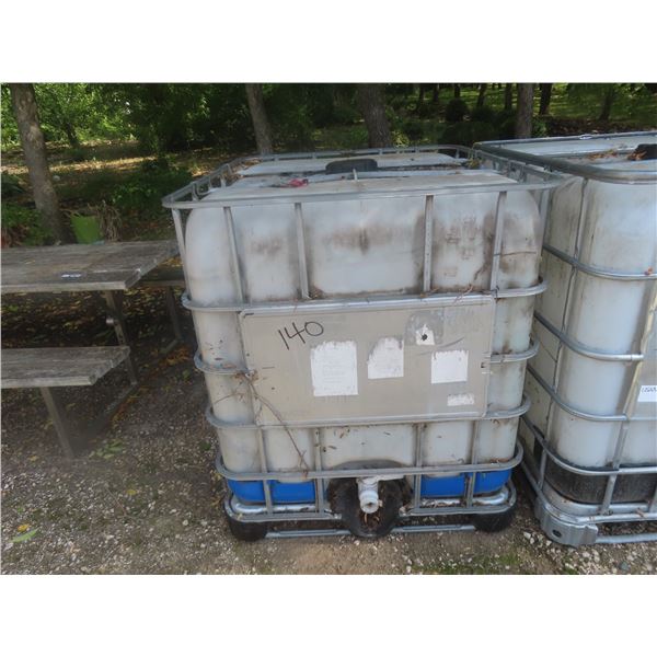 200 Gallon Water Tank with Metal Frame
