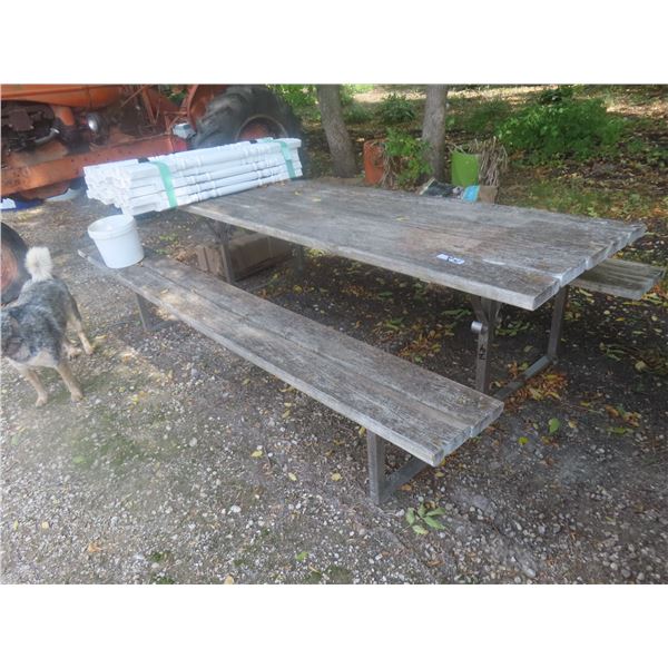 Picnic Table with Metal Frame 29x56x96