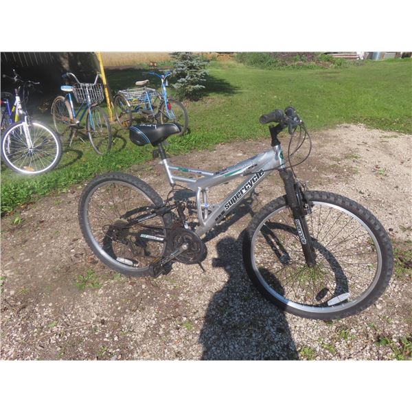 Super Cycle Vice 18 Speed 26'' Bicycle with Suspension and Comfy Seat