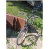 Image 2 : Kootenay Macadam Variable Speed 25'' Bicycle