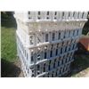 Image 3 : 5 Poultry Cages 32x21x8 and Pet Cage 24x36x24