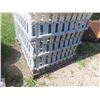 Image 4 : 5 Poultry Cages 32x21x8 and Pet Cage 24x36x24