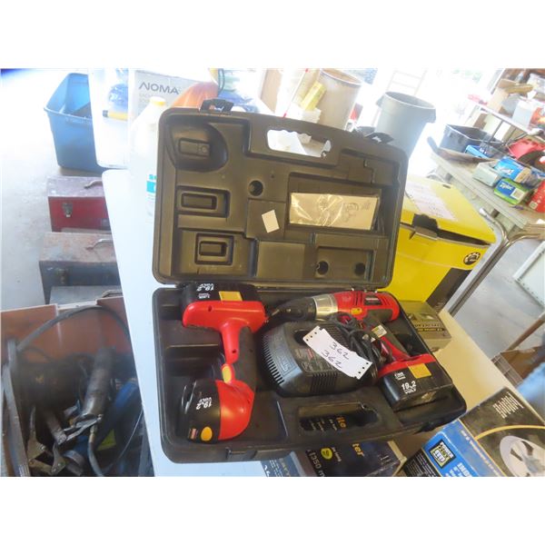 Craftsman 19.2 Cordless Drill Flashlight 2 Batteries Charger and Case