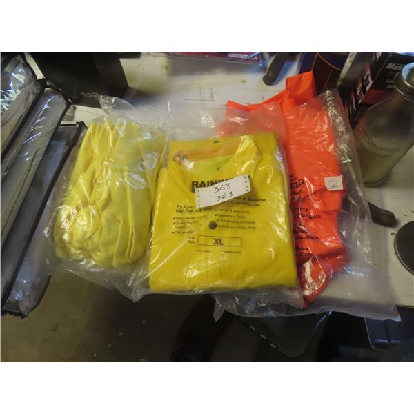 New Rain Gear Size XL and Rubber Gloves