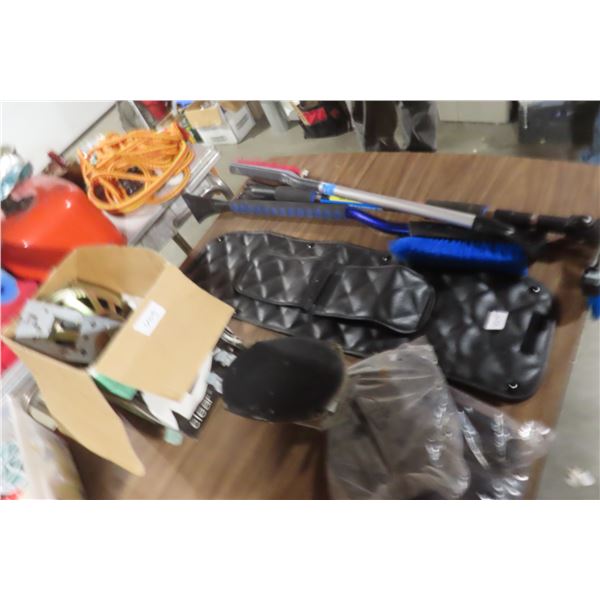 Ford Winter Front, 2 Auto Speakers, Snowbrushes 