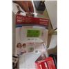 Image 2 : New Honeywell Programmable Thermostat + Smoke Detector 