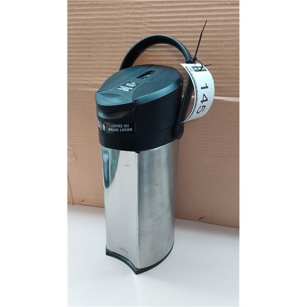 DISTRIBUTEUR À BOISSON