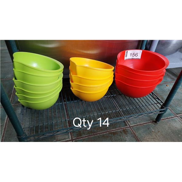 LOT DE 14 BOLS ASSORTIS