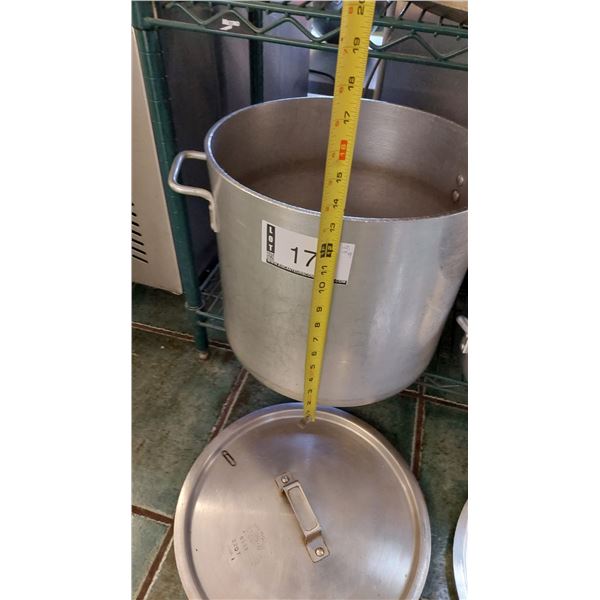 LOT DE 2 CHAUDRONS ASSORTIS