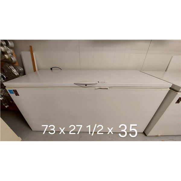 CONGÉLATEUR TOMBEAU FRIGIDAIRE 73" X 27.5" X 36