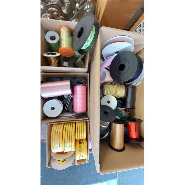 LOT DE 25+ RUBANS ASSORTIS