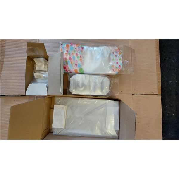 LOT DE 500+ SACS ASSORTIS