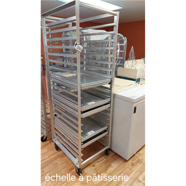 ÉCHELLE À PÂTISSERIE