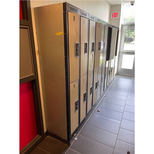 L1 - Group of metal lockers - (x22 Lockers)