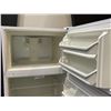 Image 3 : L1 - Frigidaire Fridge - Untested