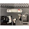 Image 2 : L1 - Oculus Quest 2 w/Controller, Charger & Case
