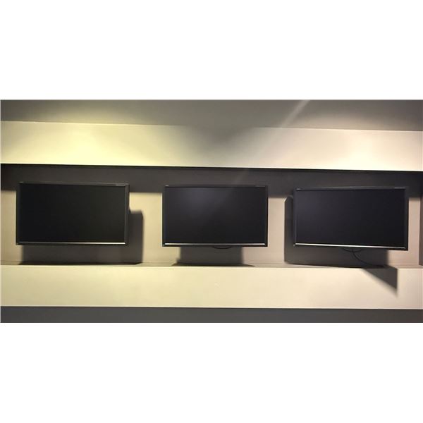 L2 - Group of 3 Nec Monitors