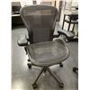 Image 2 : L2 - Large group of chairs - includes 4 high end office chairs /2 stools - approx. 7 pcs
