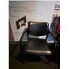Image 4 : L1 - Group of 5 office chairs & Filing cabinet