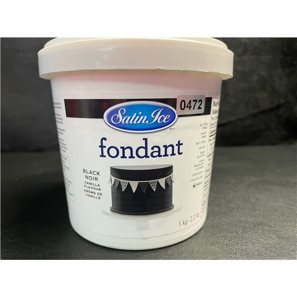 1 Tub of Satin Ice Fondant for Baking/Cake Decorating - Black - Vanilla Flavor (1KG) - New