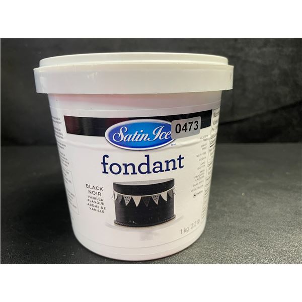 1 Tub of Satin Ice Fondant for Baking/Cake Decorating - Black - Vanilla Flavor (1KG) - New