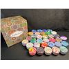 Image 1 : 33-Pack Box of Scented Single-Wick Candles in Colorful Design Tins - New