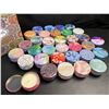 Image 2 : 33-Pack Box of Scented Single-Wick Candles in Colorful Design Tins - New