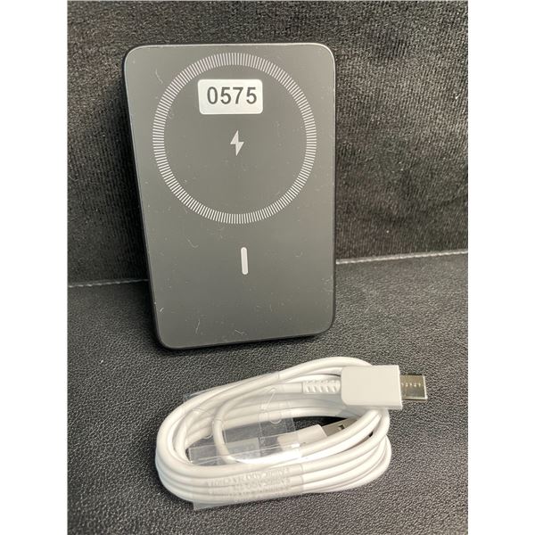 1 Magnetic Wireless Power Bank (10,800mAh) - Open Box/No Box