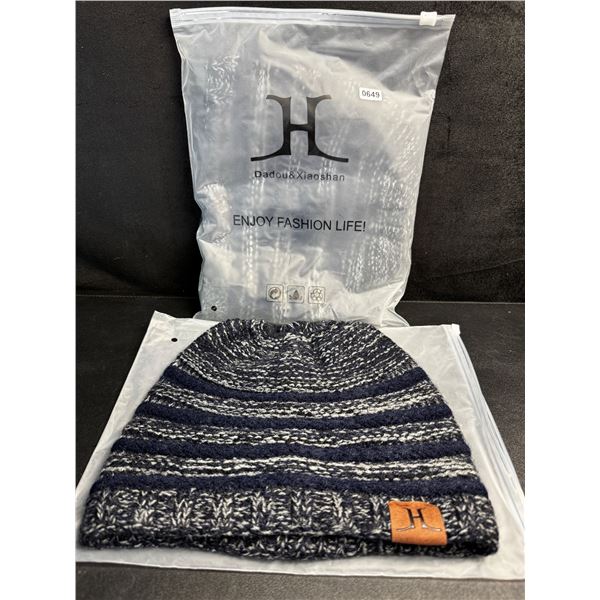 Dadou and Xiaoshan Womens Ponytail Knitted Beanie Cap - New